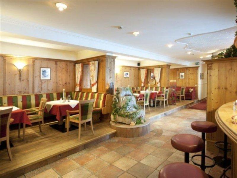 Hotel Alpenblick Saalbach-Hinterglemm Exterior photo